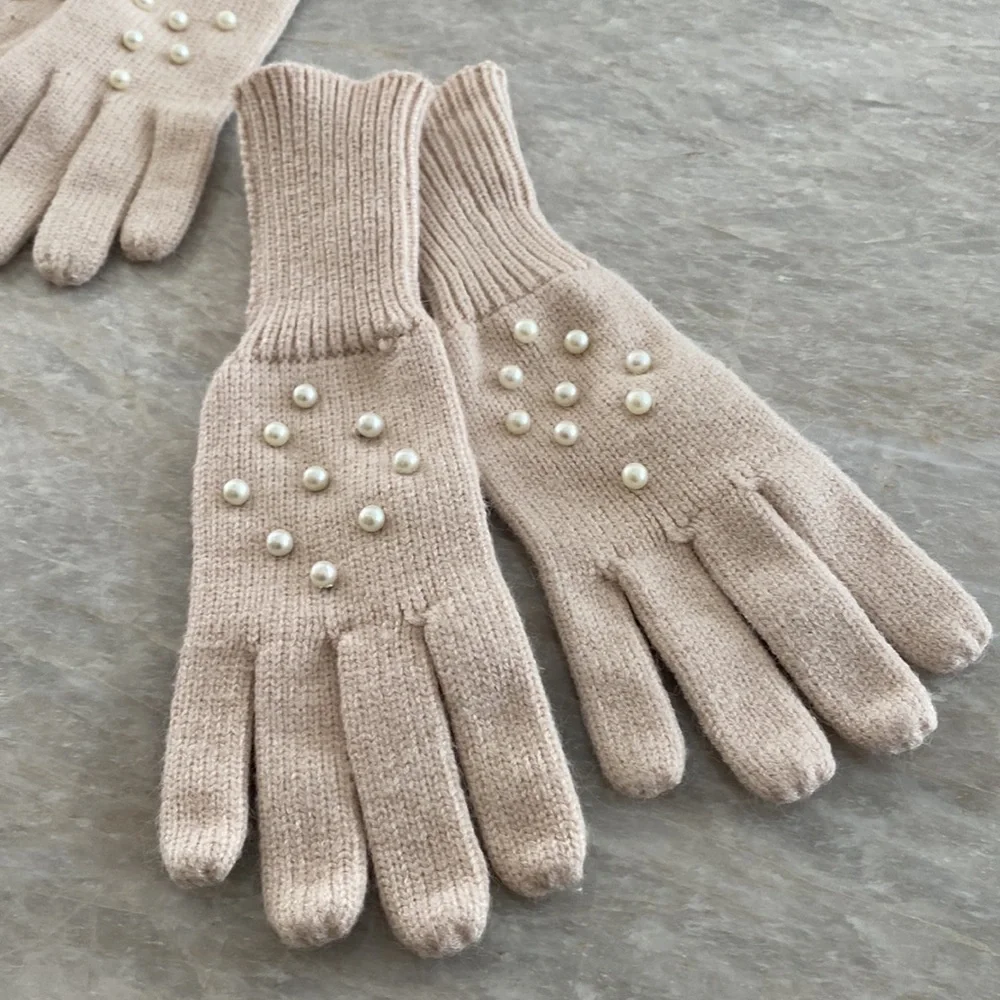 Zara beige mittens surf faux pearls, 2 pairs